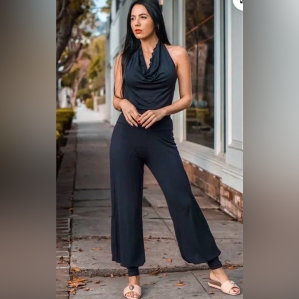 Aria Lattner Halter-neck Backless Black Jumpsuit